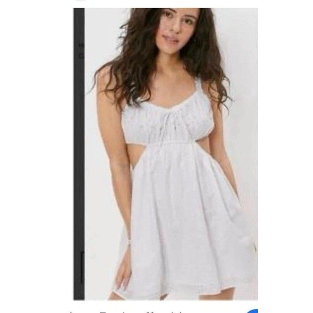 American Eagle White Eyelet Cutout Keyhole Baby doll Sundress Size Small Teen